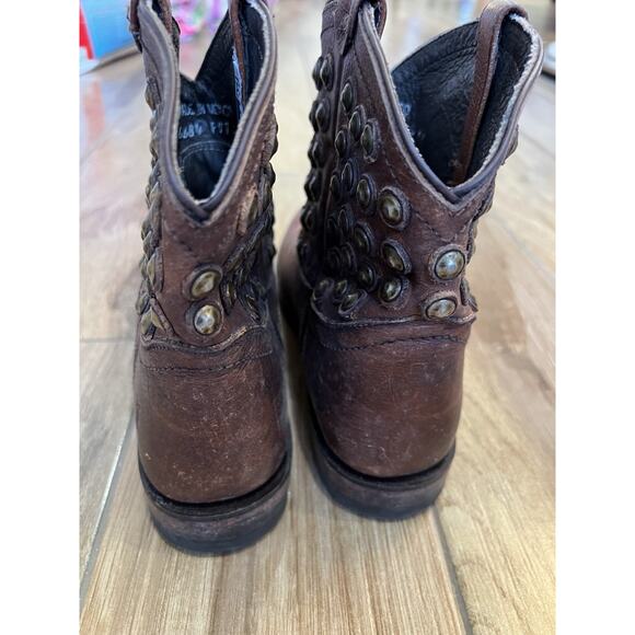 Frye Wyatt Cognac Disc Studded Moto Distressed Brown Boots Size 8B - Picture 10 of 10